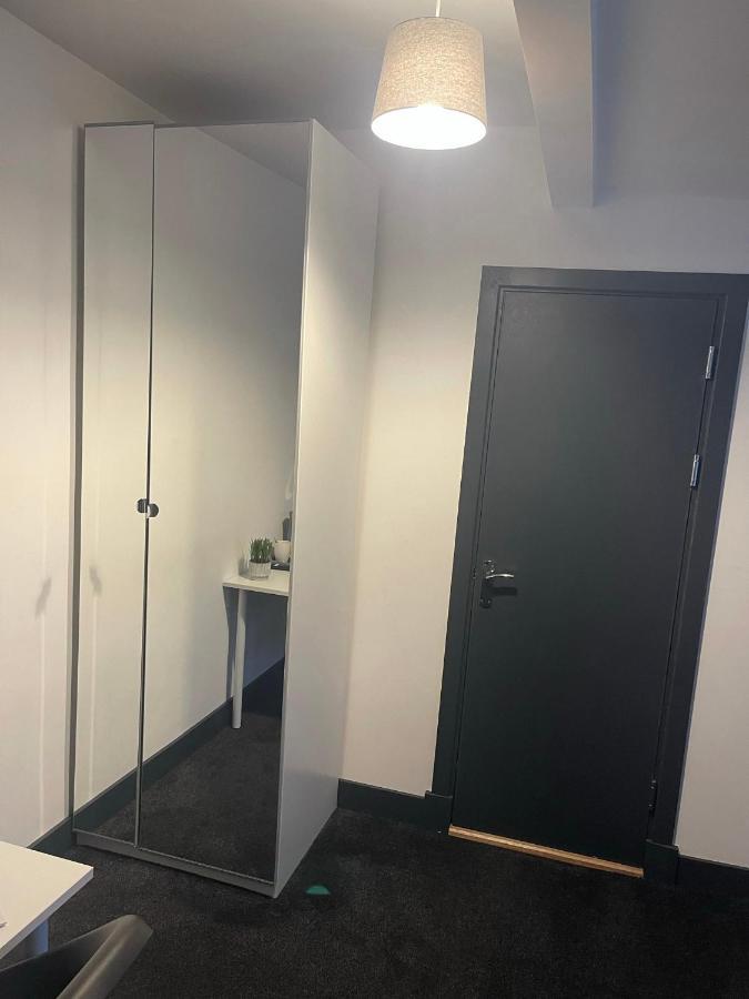 Elegant Studio1 Netflix Bathroom Close To Beach Swansea Exterior photo