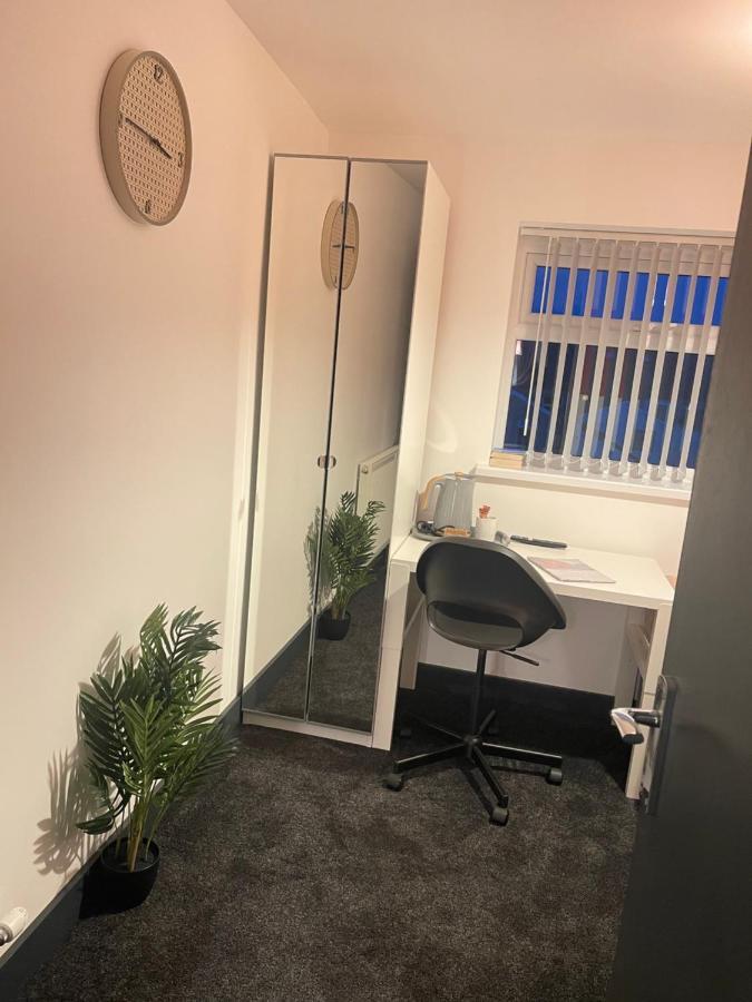 Elegant Studio1 Netflix Bathroom Close To Beach Swansea Exterior photo